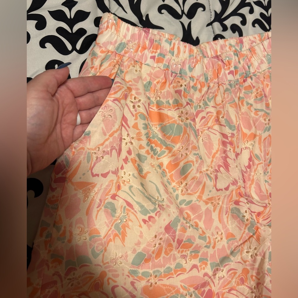 NWT Davi&Dani Women's Multicolor Patterned Top& Shorts- size xl - Picture 5 of 13